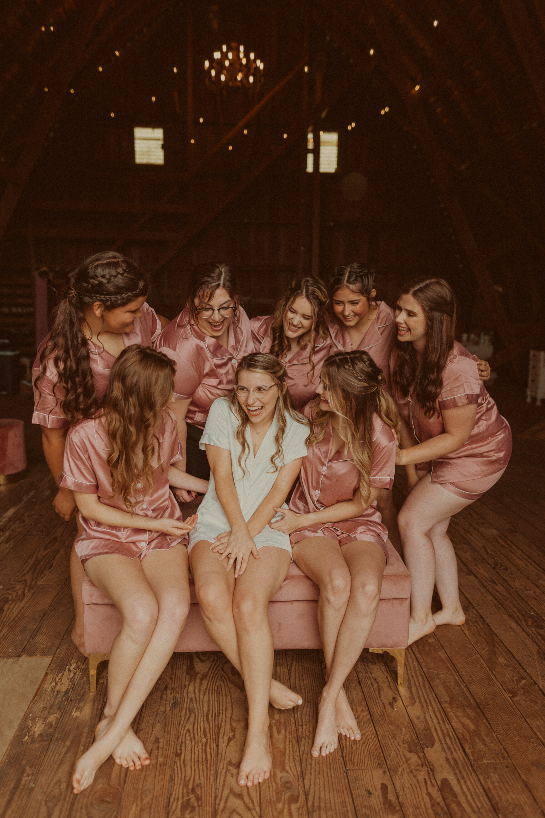 Schedule a call with a Makeup & Hair Specialist today