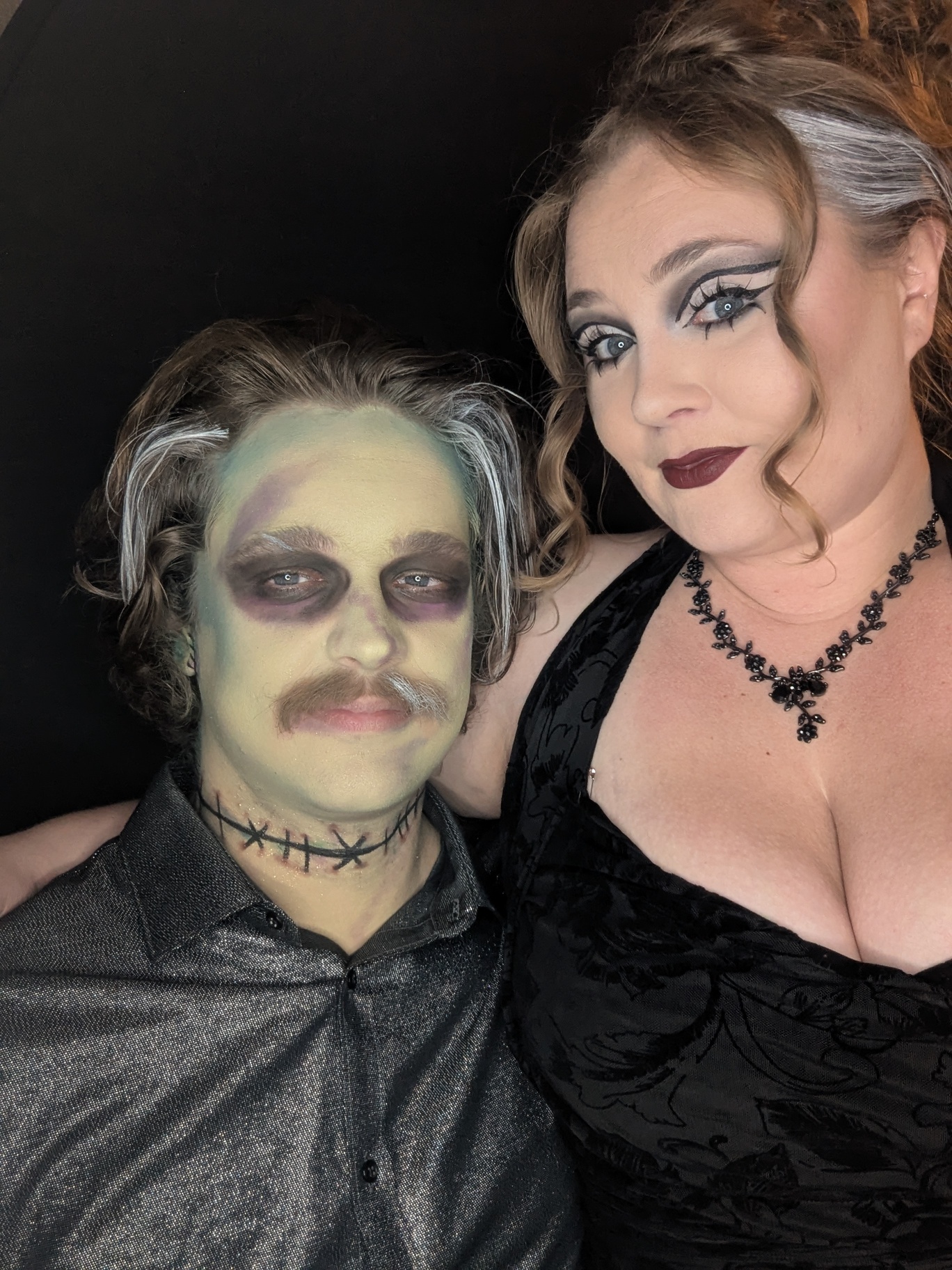costume makeup for halloween, theatrical makeup for potland oregon club night out.